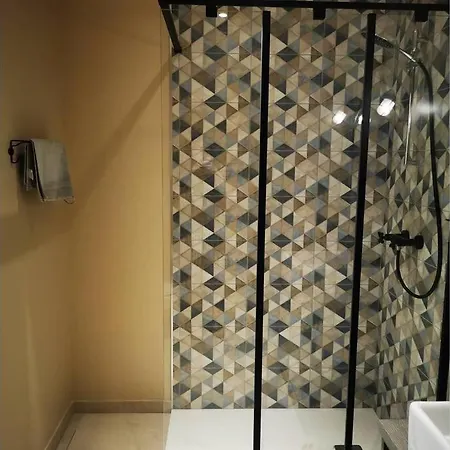 Joli T2 En Rez De Jardin Apartament